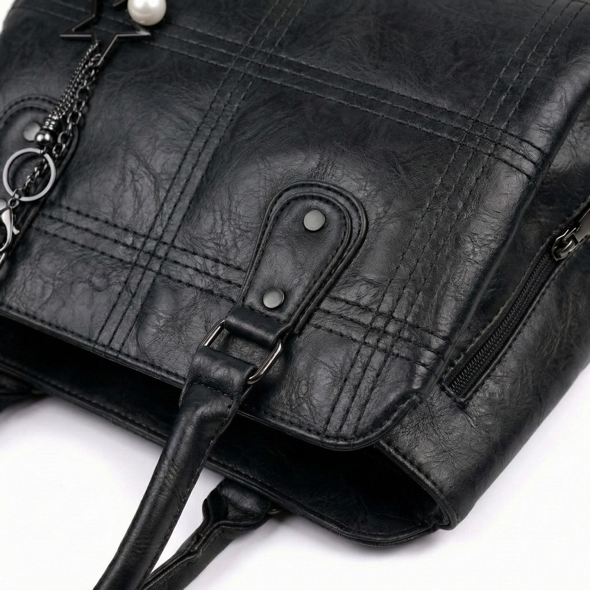 شنطة هاند جلد إيطالي أسود مقاس 30×25